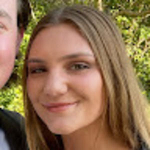 Meet your Posher, Elena